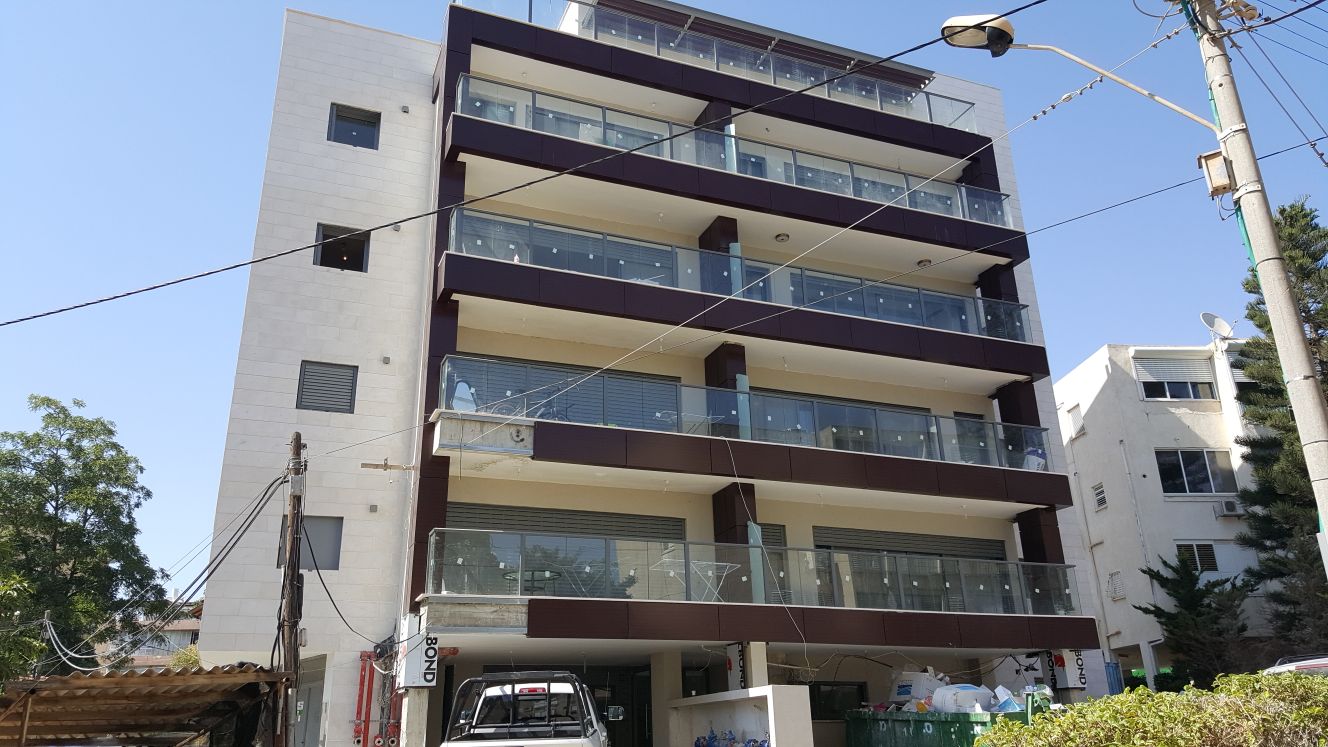 חיפוי מרפסות באלוקובונד